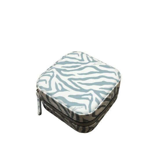 Milly Zebra Print Travel Size Jewelry Case Jewelry Box NEW - Picture 5 of 6